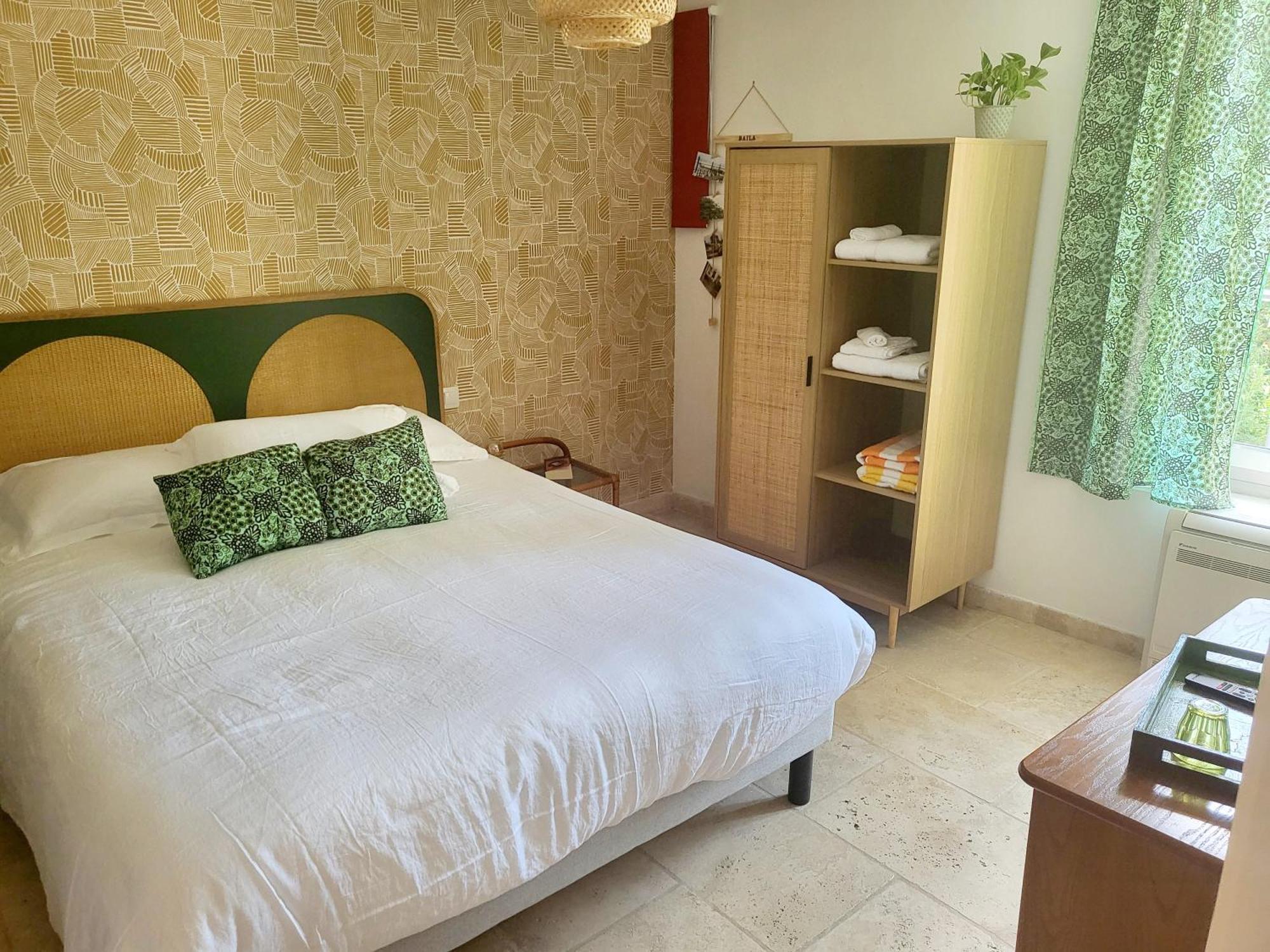 La Rose Du Vent Bed and Breakfast Saint-Pons-de-Mauchiens Buitenkant foto